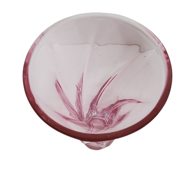 Beautifull Spiral Pattern Pink Art Glass Chrystal Vase 9"H X 5.5"W at Top - Picture 2 of 3